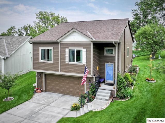 7115 N 138 Avenue Circle, Omaha, NE 68142