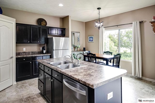 7115 N 138 Avenue Circle, Omaha, NE 68142