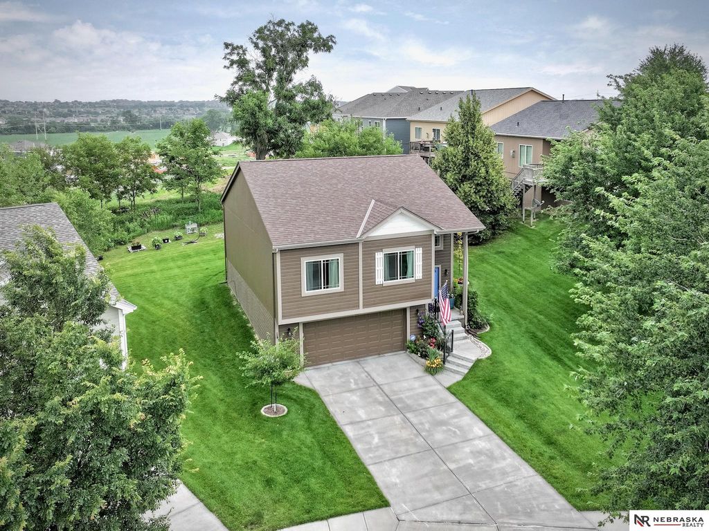 7115 N 138 Avenue Circle, Omaha, NE 68142