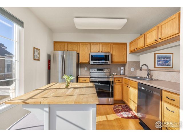 805 Summer Hawk Dr J-58, Longmont, CO 80504