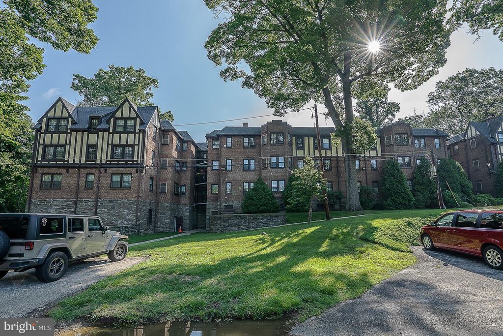 415 City Ave Unit H2, Merion Station, PA 19066