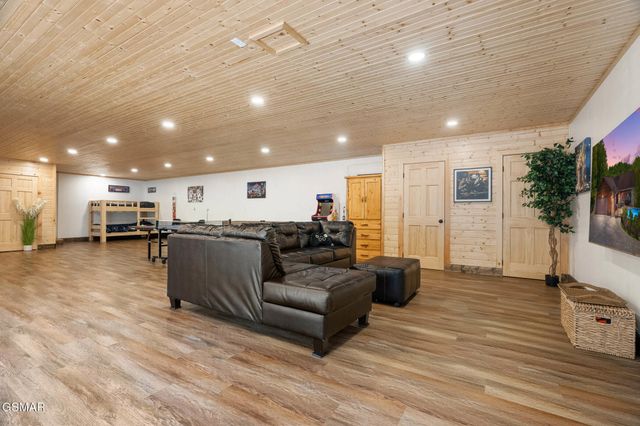 646 Parton Hollow Road, Sevierville, TN 37876