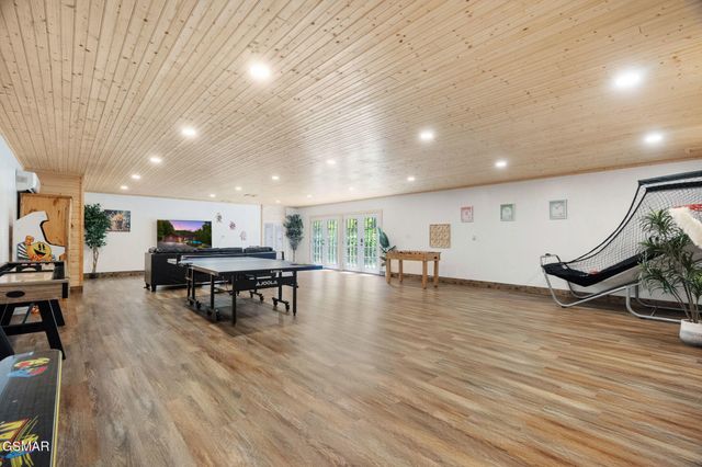 646 Parton Hollow Road, Sevierville, TN 37876