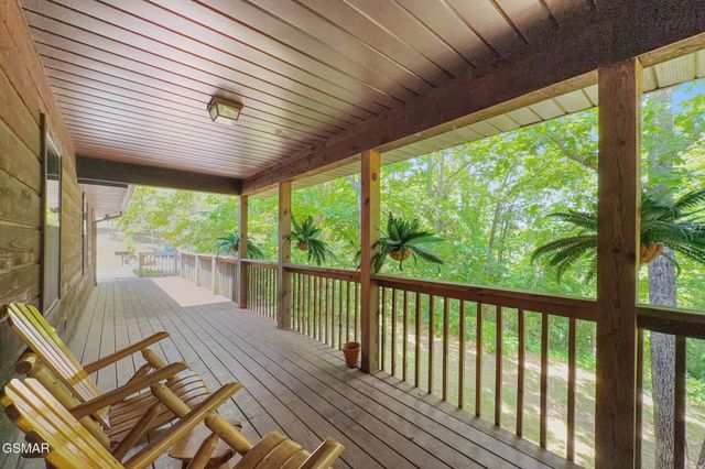 646 Parton Hollow Road, Sevierville, TN 37876