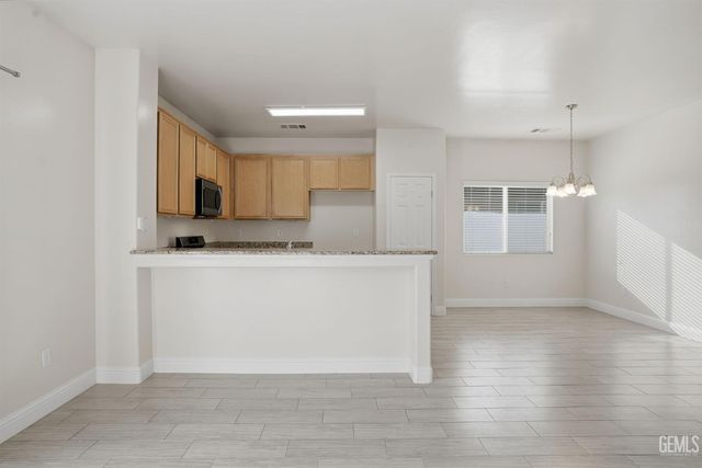 3515 Rio Grande Lane, Bakersfield, CA 93313