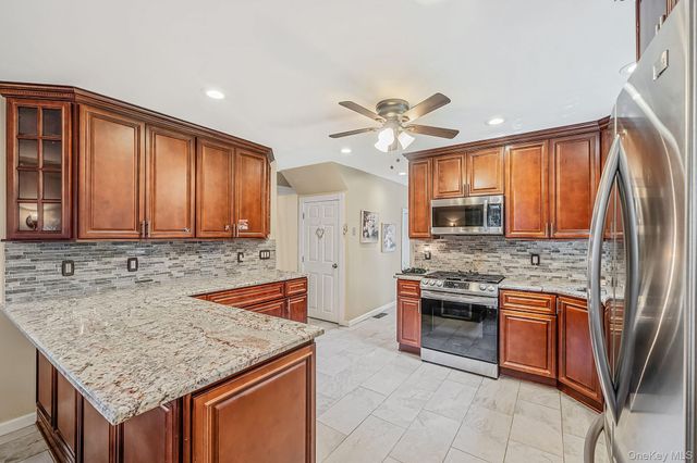 10 Turnpike Boulevard, Middle Island, NY 11953