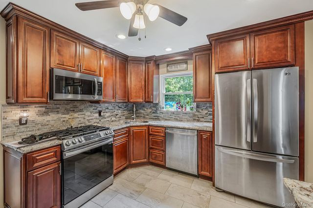 10 Turnpike Boulevard, Middle Island, NY 11953