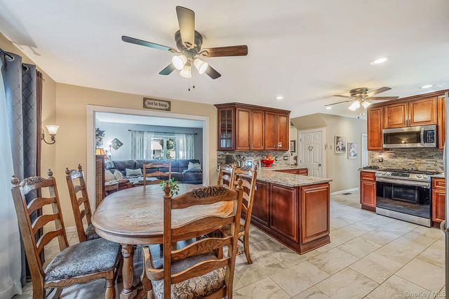 10 Turnpike Boulevard, Middle Island, NY 11953