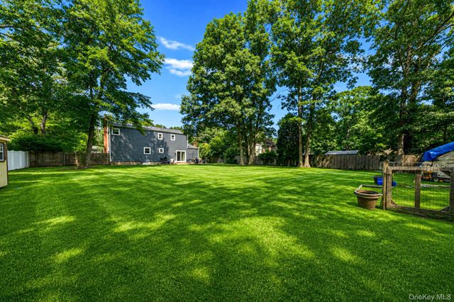 10 Turnpike Boulevard, Middle Island, NY 11953