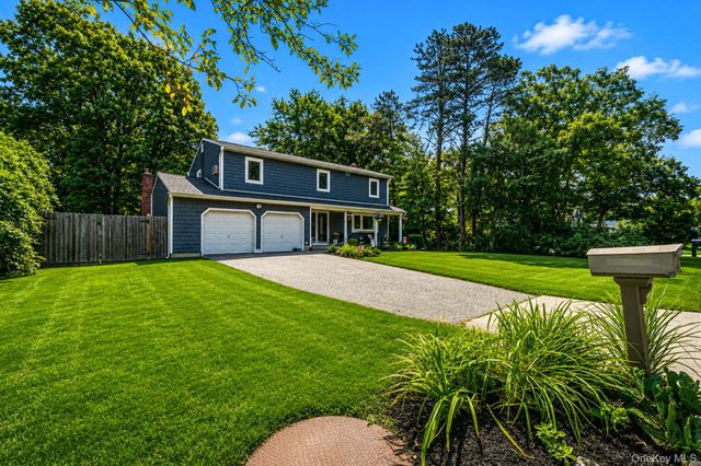 10 Turnpike Boulevard, Middle Island, NY 11953