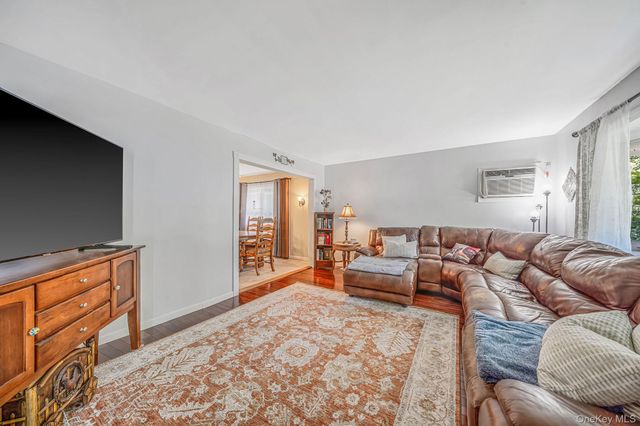10 Turnpike Boulevard, Middle Island, NY 11953