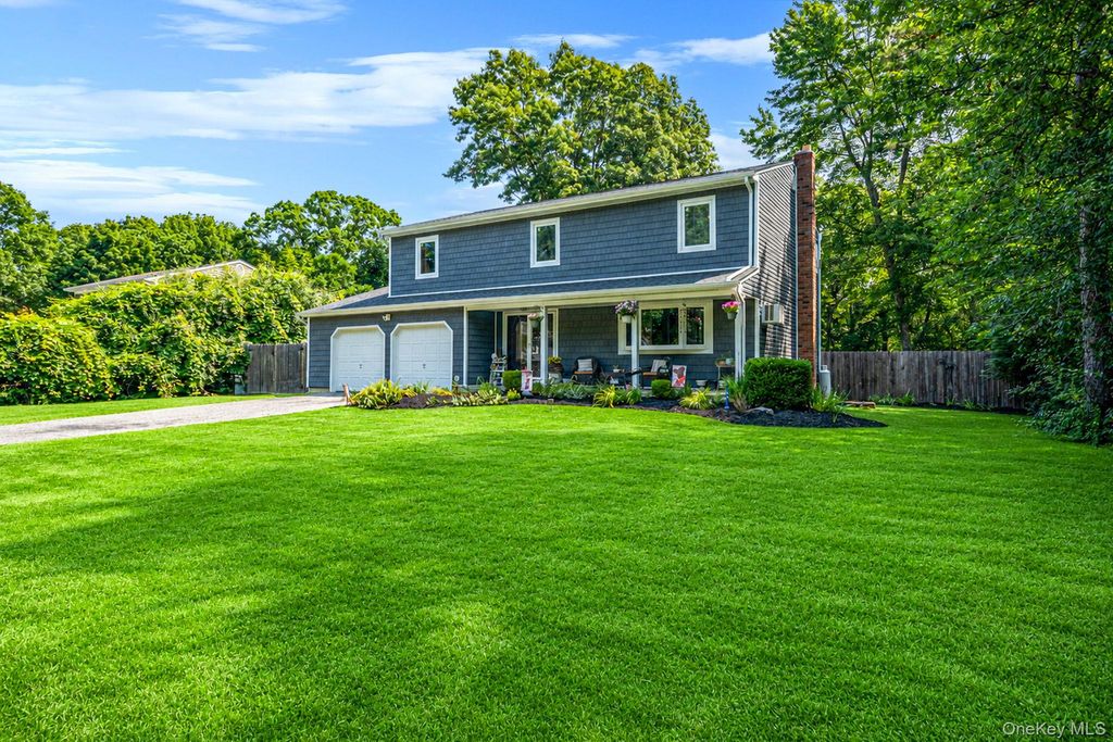 10 Turnpike Boulevard, Middle Island, NY 11953