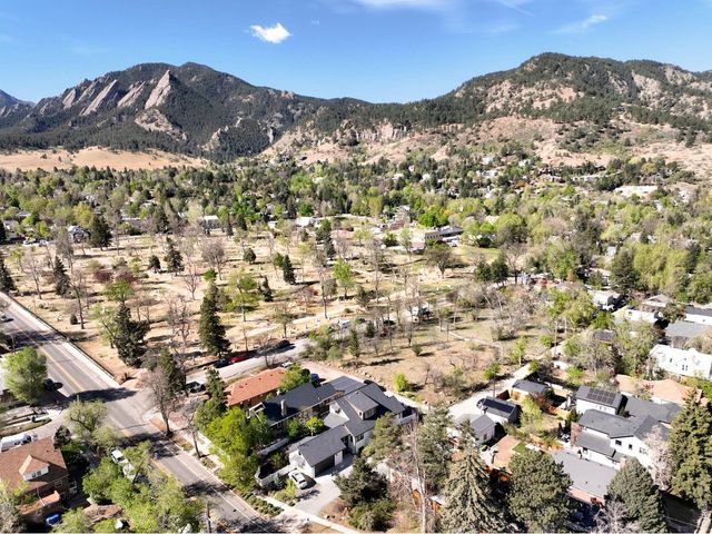 1321 9th St A, Boulder, CO 80302