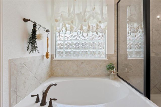 2218 Settlers Park LOOP, Round Rock, TX 78665