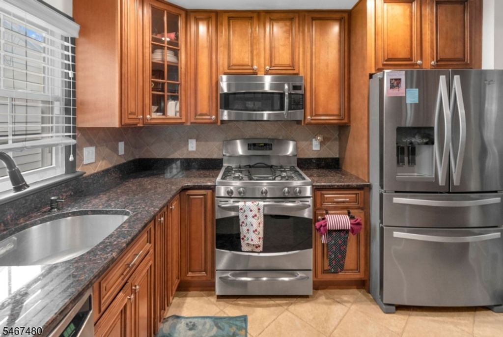 61 Luisser St, Clifton City, NJ 07012 — photo 5