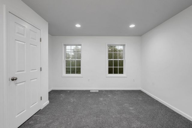 688 Gorham Street 688, Lowell, MA 01852