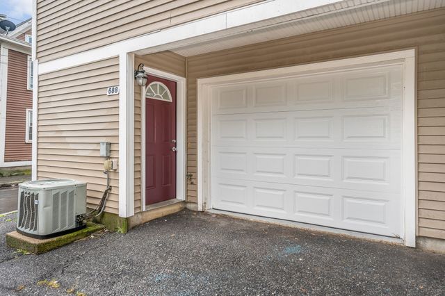 688 Gorham Street 688, Lowell, MA 01852
