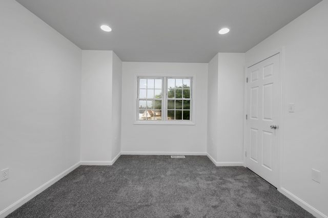 688 Gorham Street 688, Lowell, MA 01852