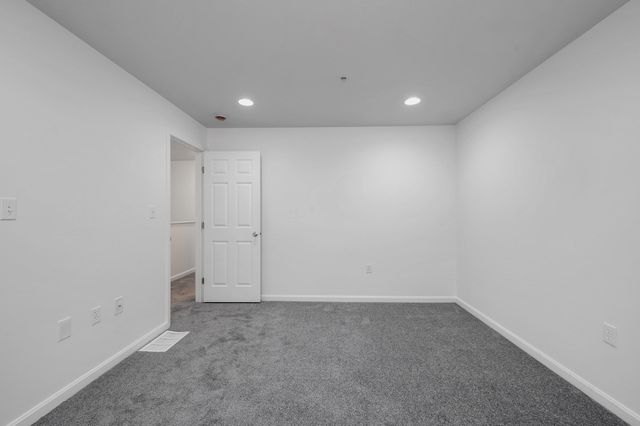 688 Gorham Street 688, Lowell, MA 01852
