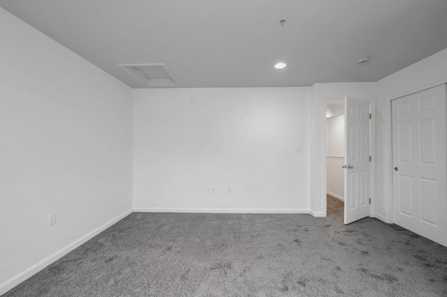 688 Gorham Street 688, Lowell, MA 01852