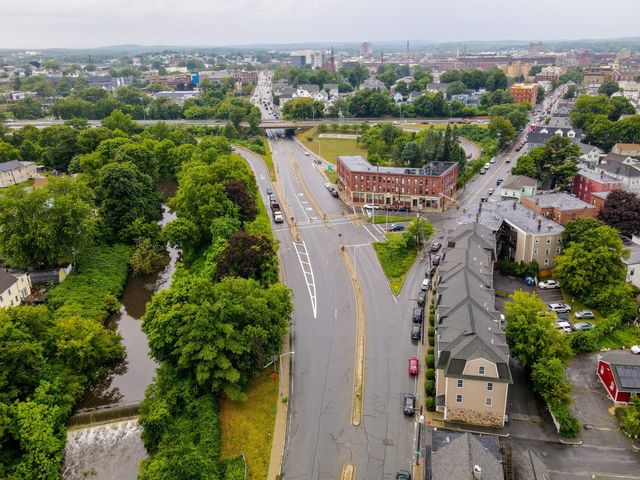688 Gorham Street 688, Lowell, MA 01852