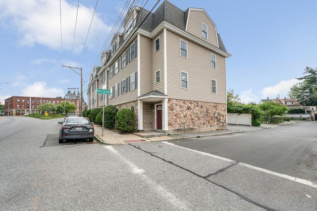 688 Gorham Street 688, Lowell, MA 01852