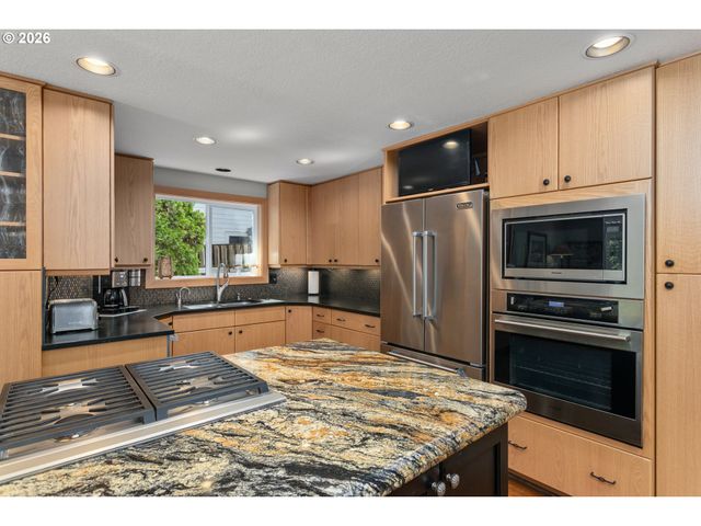 3300 Ne 164TH St GG4, Ridgefield, WA 98642