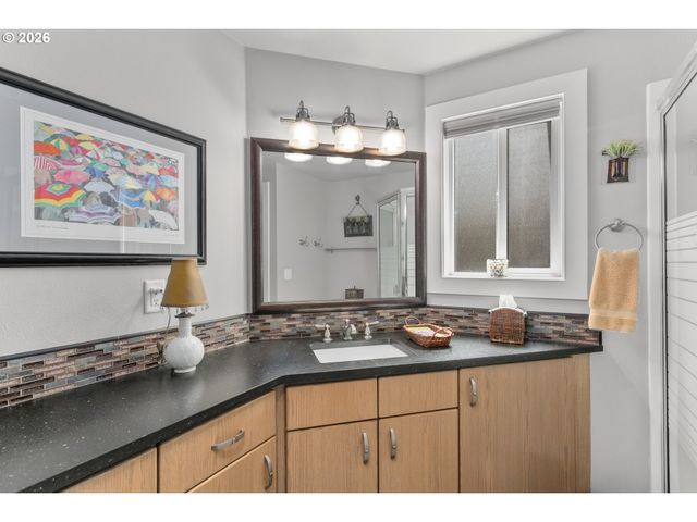 3300 Ne 164TH St GG4, Ridgefield, WA 98642