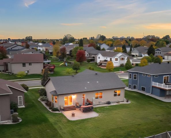 1218 35th Street Circle S, Moorhead, MN 56560