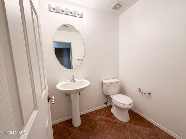 6 E Placita Vista Alegre, Sahuarita, AZ 85629