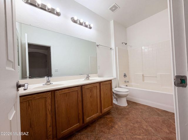 6 E Placita Vista Alegre, Sahuarita, AZ 85629