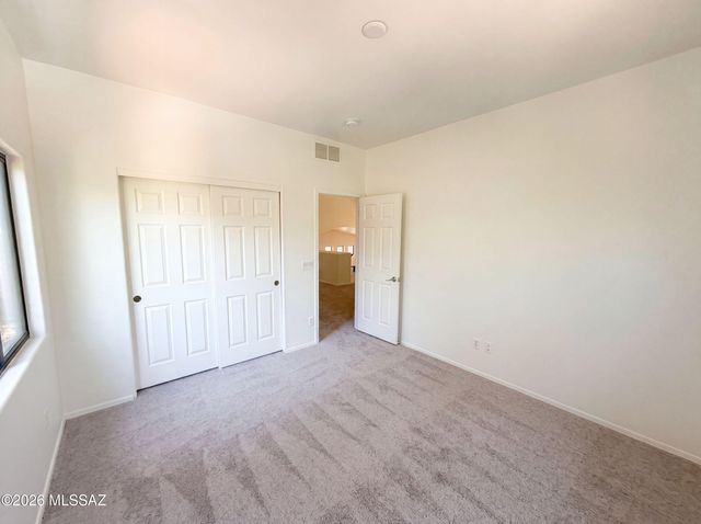 6 E Placita Vista Alegre, Sahuarita, AZ 85629