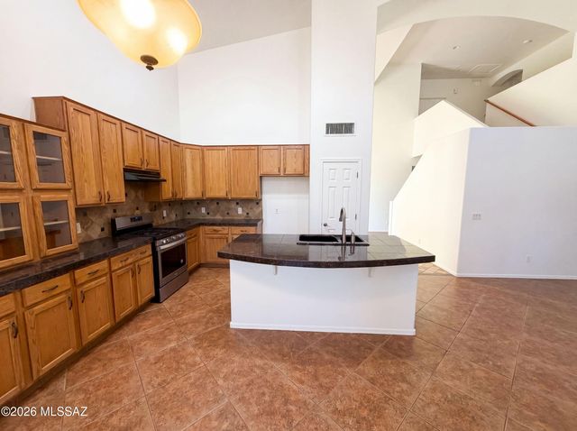 6 E Placita Vista Alegre, Sahuarita, AZ 85629