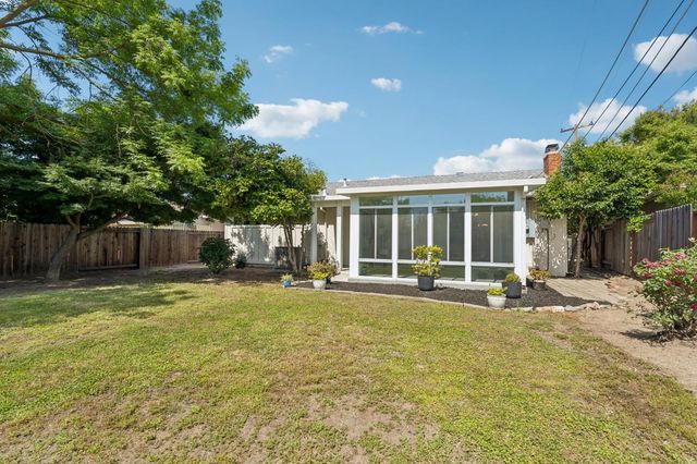 4785 Rex Ct, Sacramento, CA 95822