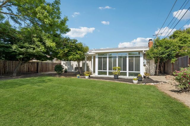 4785 Rex Ct, Sacramento, CA 95822