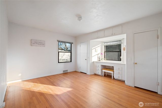 2665 Ocean Beach Highway, Longview, WA 98632