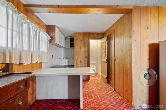 2665 Ocean Beach Highway, Longview, WA 98632