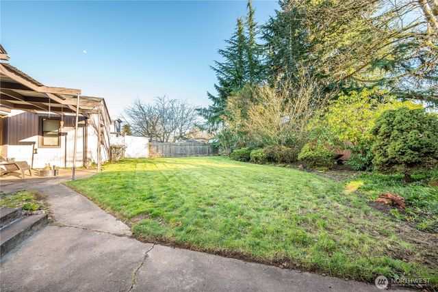 2665 Ocean Beach Highway, Longview, WA 98632