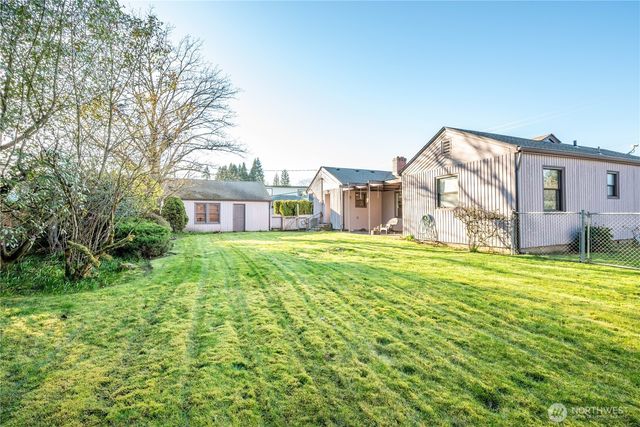 2665 Ocean Beach Highway, Longview, WA 98632