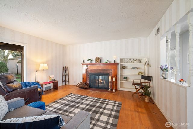 2665 Ocean Beach Highway, Longview, WA 98632