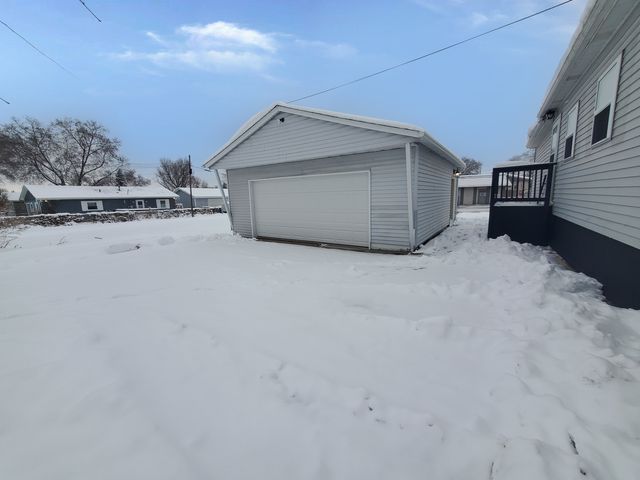 225 6th Avenue W, Andalusia, IL 61232