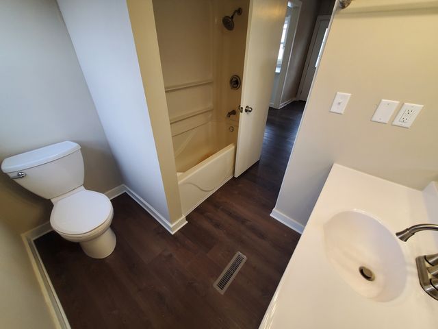 225 6th Avenue W, Andalusia, IL 61232