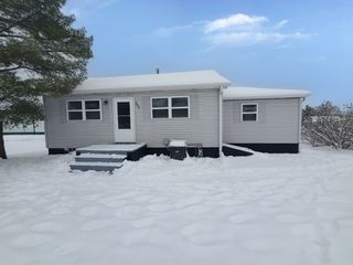 225 6th Avenue W, Andalusia, IL 61232