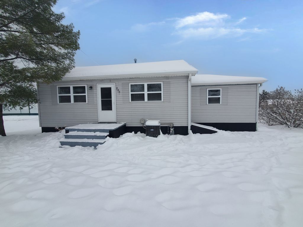 225 6th Avenue W, Andalusia, IL 61232
