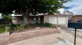 220 FLIP Lane SW, Albuquerque, NM 87121