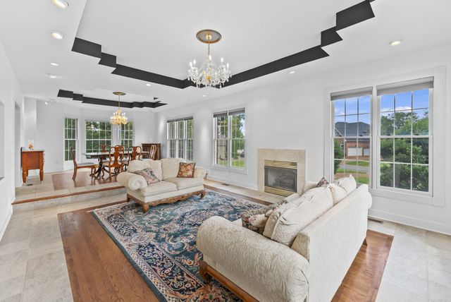 101 Governors Point Blvd, Hendersonville, TN 37075