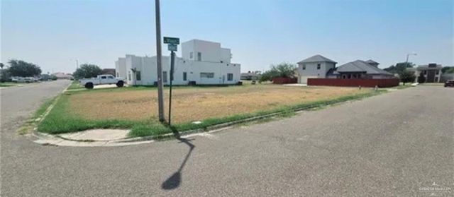 608 New Orleans Circle, Pharr, TX 78577