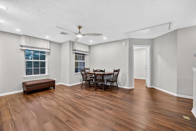 7122 Freesia Court, Baytown, TX 77521