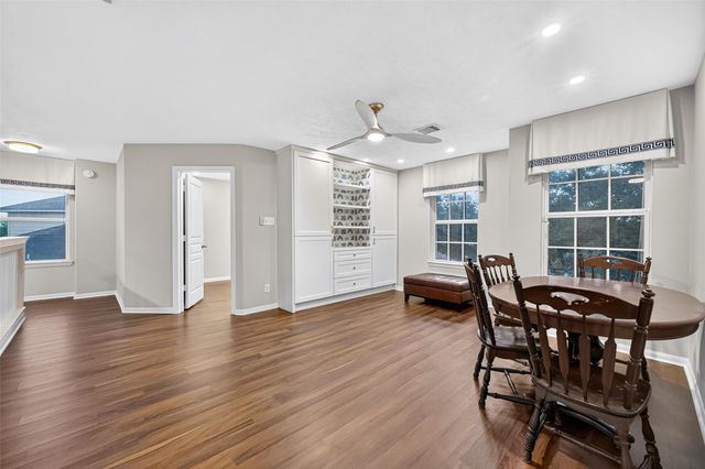 7122 Freesia Court, Baytown, TX 77521