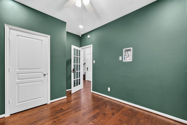 7122 Freesia Court, Baytown, TX 77521